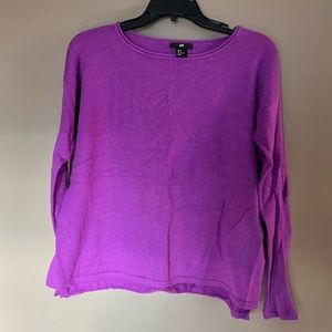 Light weight sweater shirt